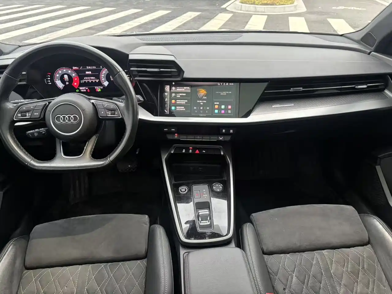 Audi A3 2023 Sportback 35 TFSI Luxury Sport фото 5