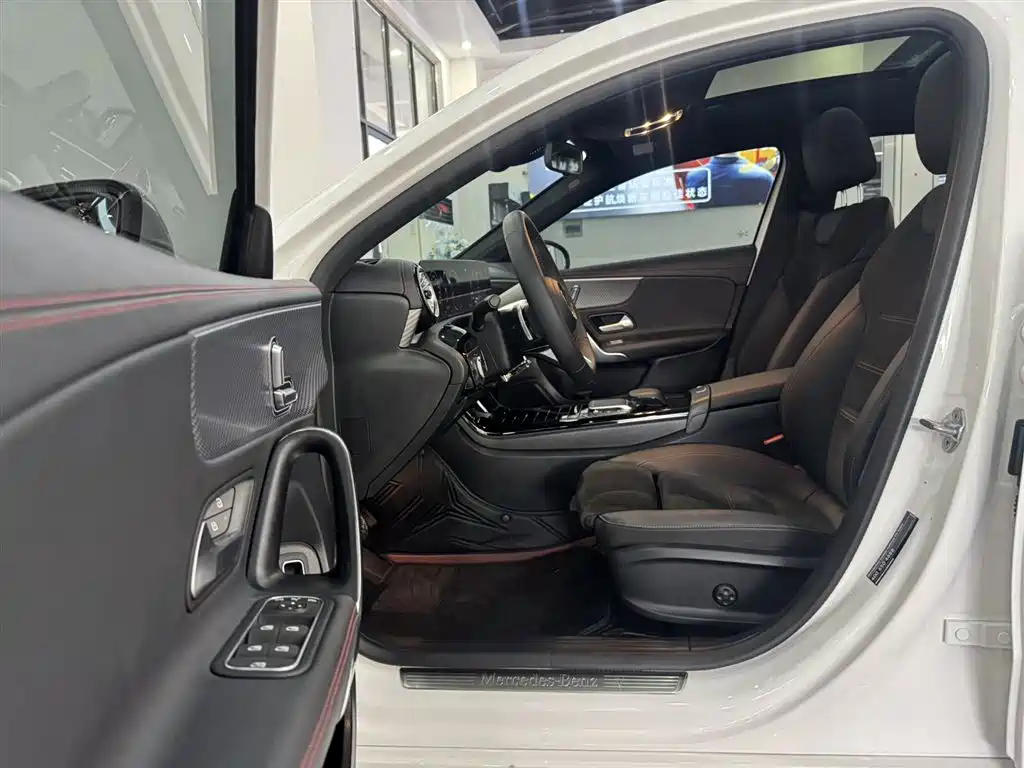 MERCEDES-BENZ CLASS A