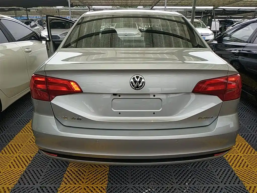 Volkswagen Bora 2016 Model 1.6L Manual Fashion фото 6