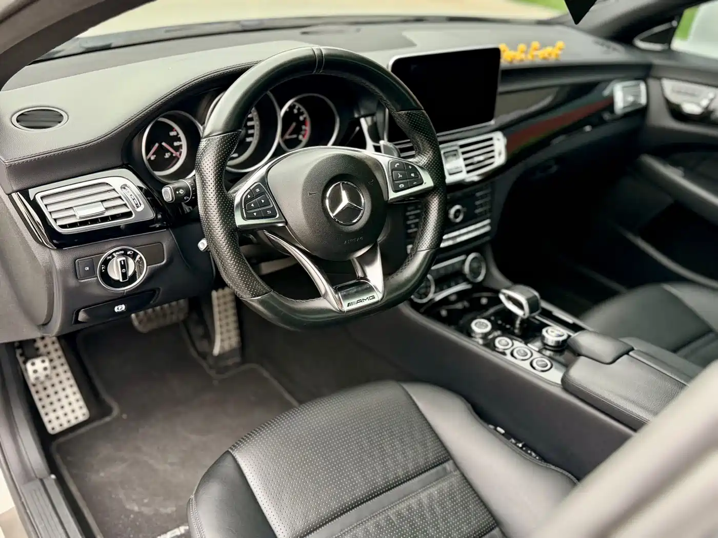 Mercedes-Benz CLS AMG 2015 AMG CLS 63 4MATIC фото 8