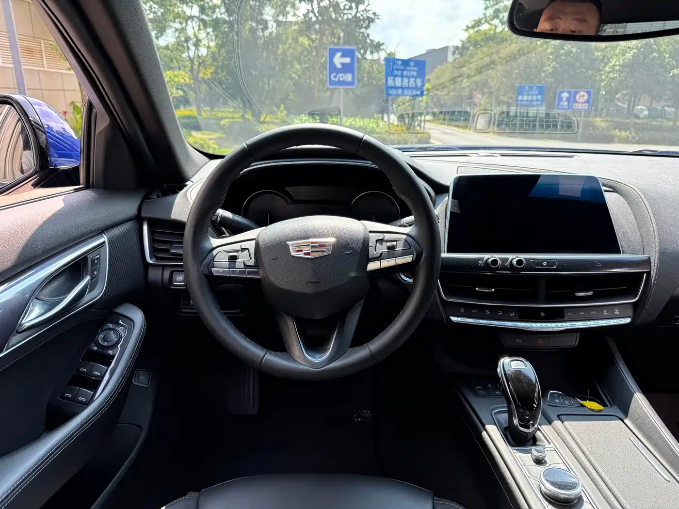 Фото 12 - Cadillac CT5
