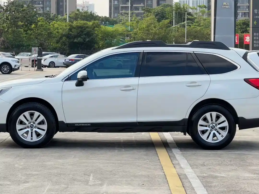 Subaru Outback 2015 2.5i Luxury Navigation Edition фото 7