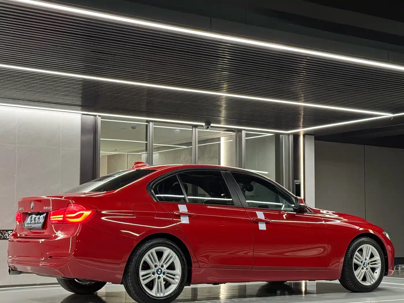 BMW 3 Series 2016 320i Fashion Model фото 18
