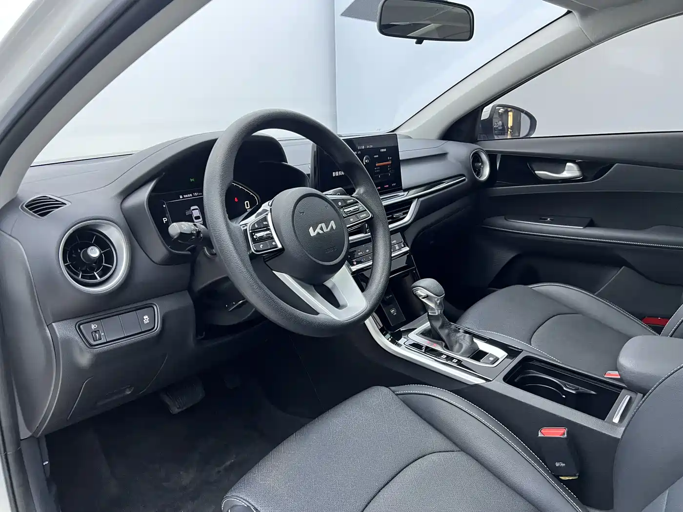 Kia K3 2021 Facelift 1.5L CVT Fashion Edition фото 25