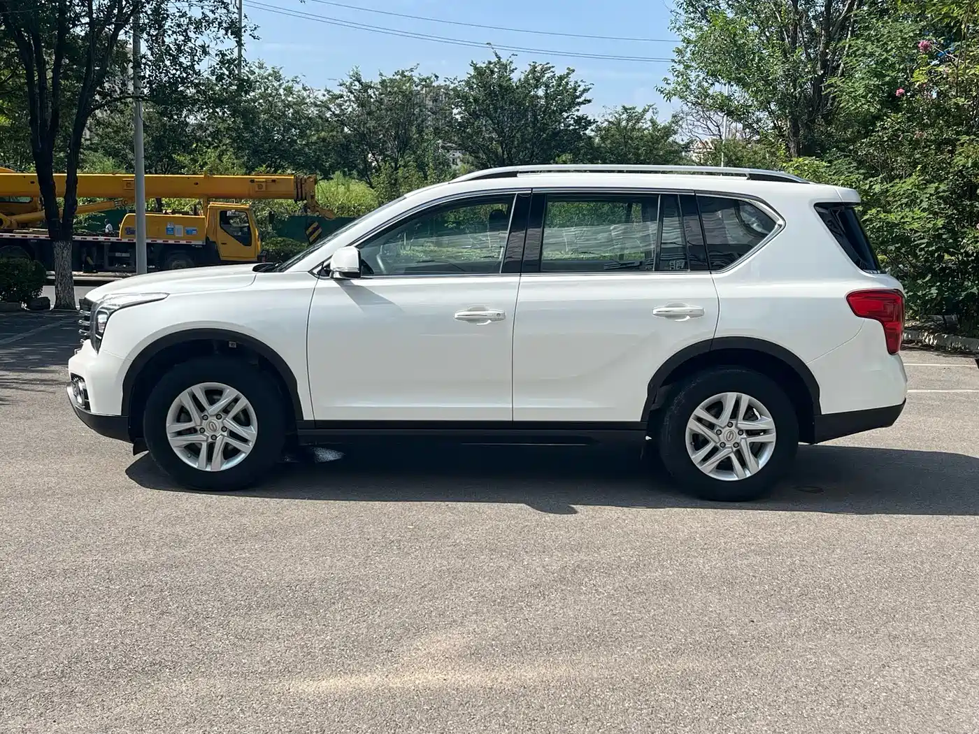 GAC Trumpchi Trumpchi GS7 2017 320T 2WD Luxury Smart Connect фото 2