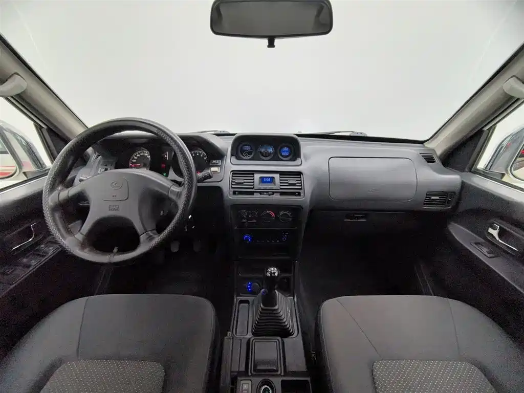 Leopaard Black King Kong 2013 2.2L Manual 4WD Standard Type фото 5