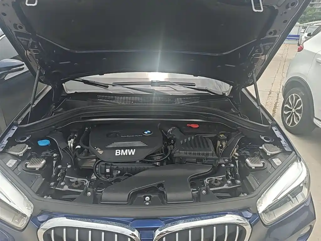 BMW X1 2019 sDrive18Li Premium Model фото 20