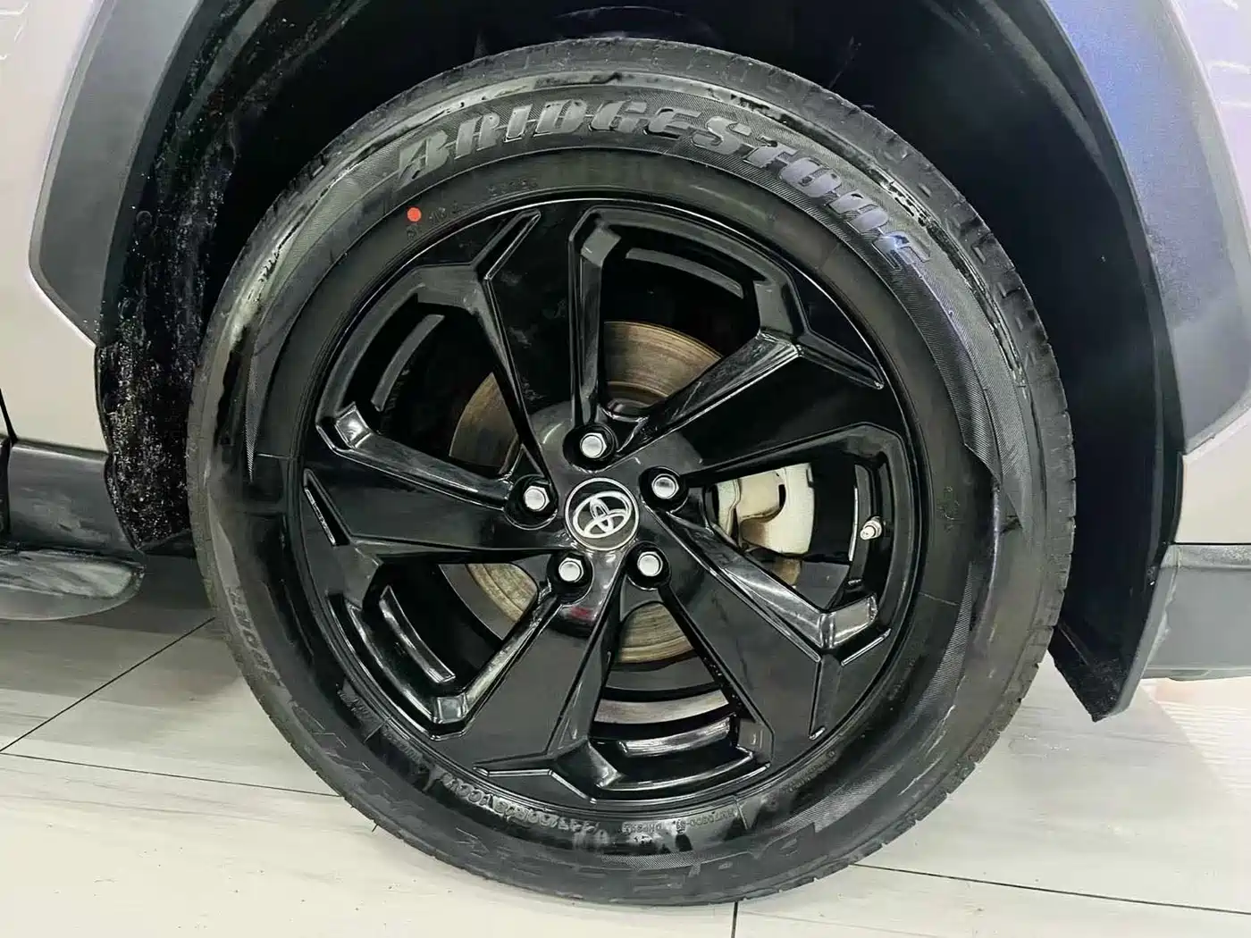 Toyota RAV4 Rongfang 2021 Hybrid 2.5L E-CVT AWD Elite PLUS Edition фото 17