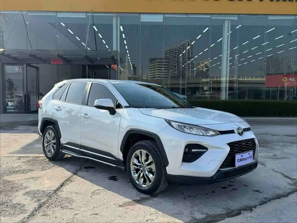 Toyota Wildlander 2022 2.0L CVT FWD Luxury Edition фото 3