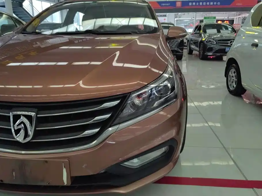 Baojun 310W 2018 2017 1.5L Manual Luxury China V