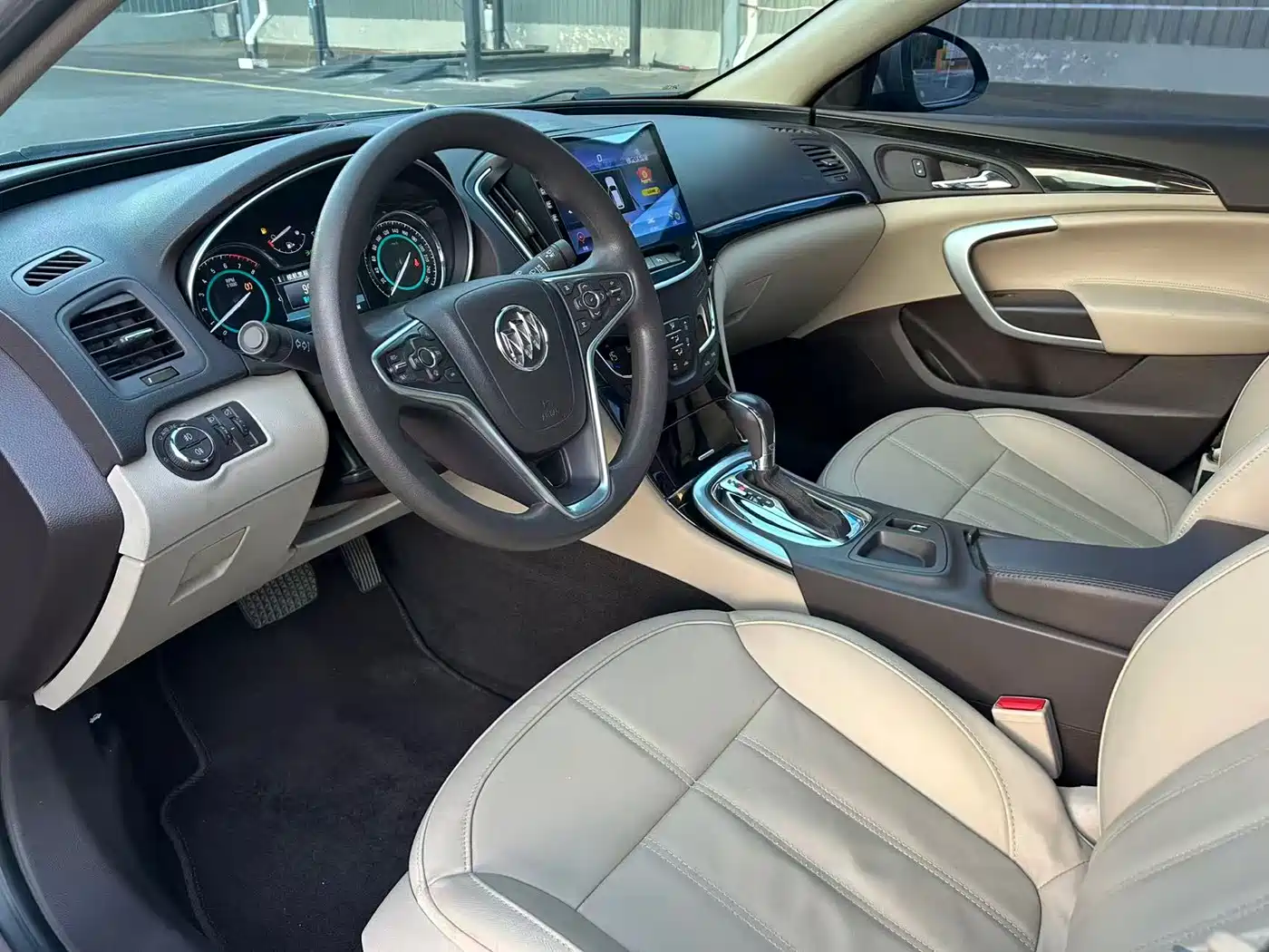 Buick Regal 2015 2.0L Elite Fashion Model фото 9