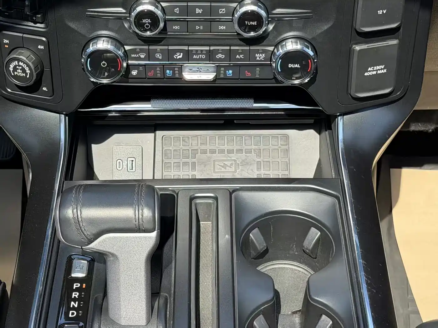 FORD F-150 RAPTOR