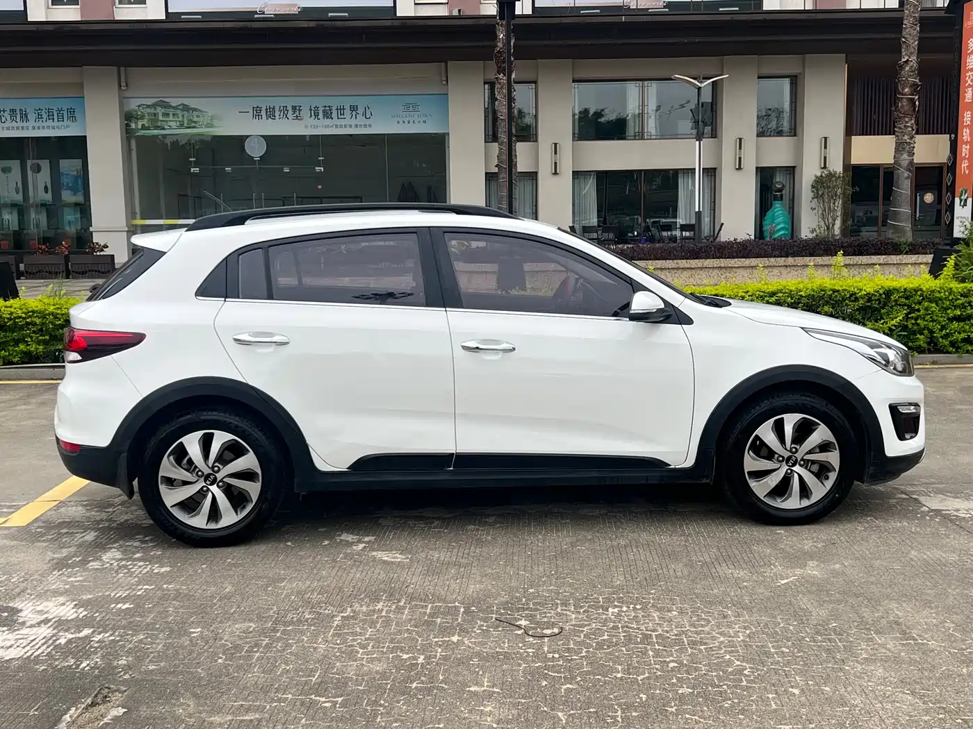 Kia KX CROSS 2018 1.6L Automatic Smart Sunroof Edition фото 6