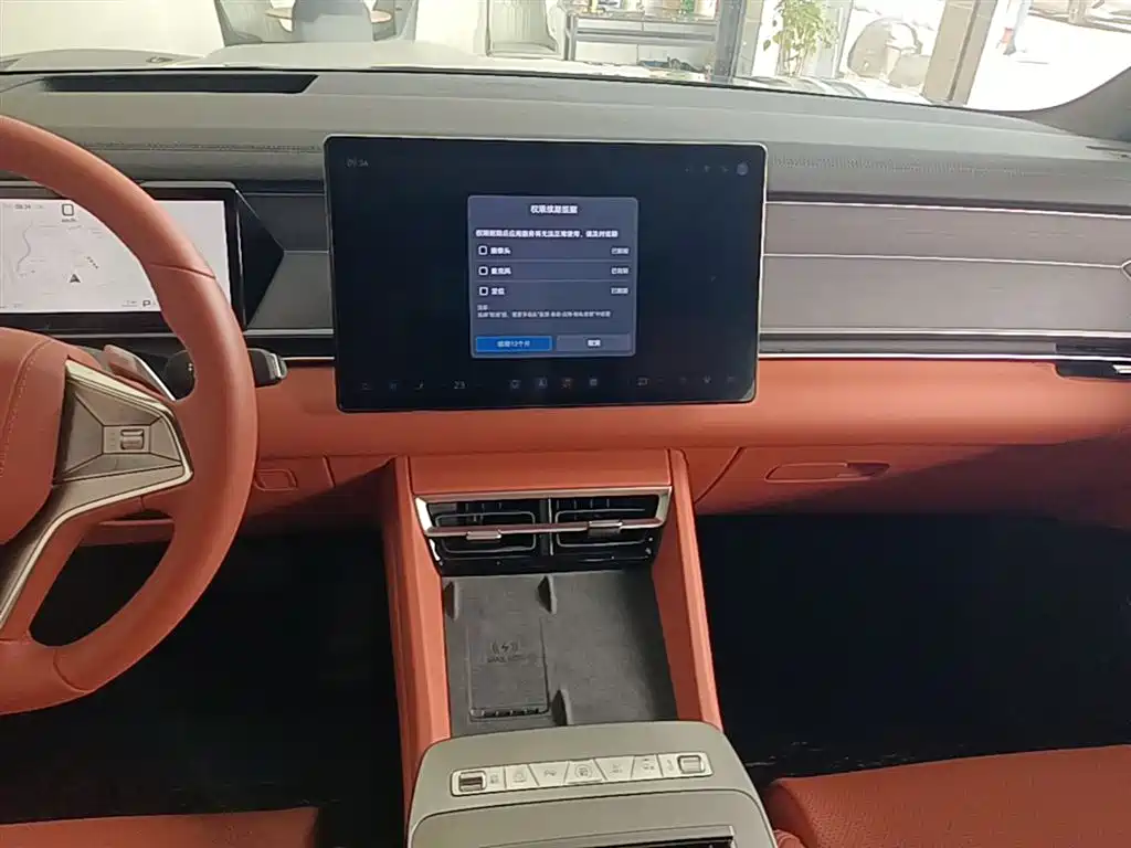 BYD Tang L 2025 DM 175KM Drone Player Edition фото 13