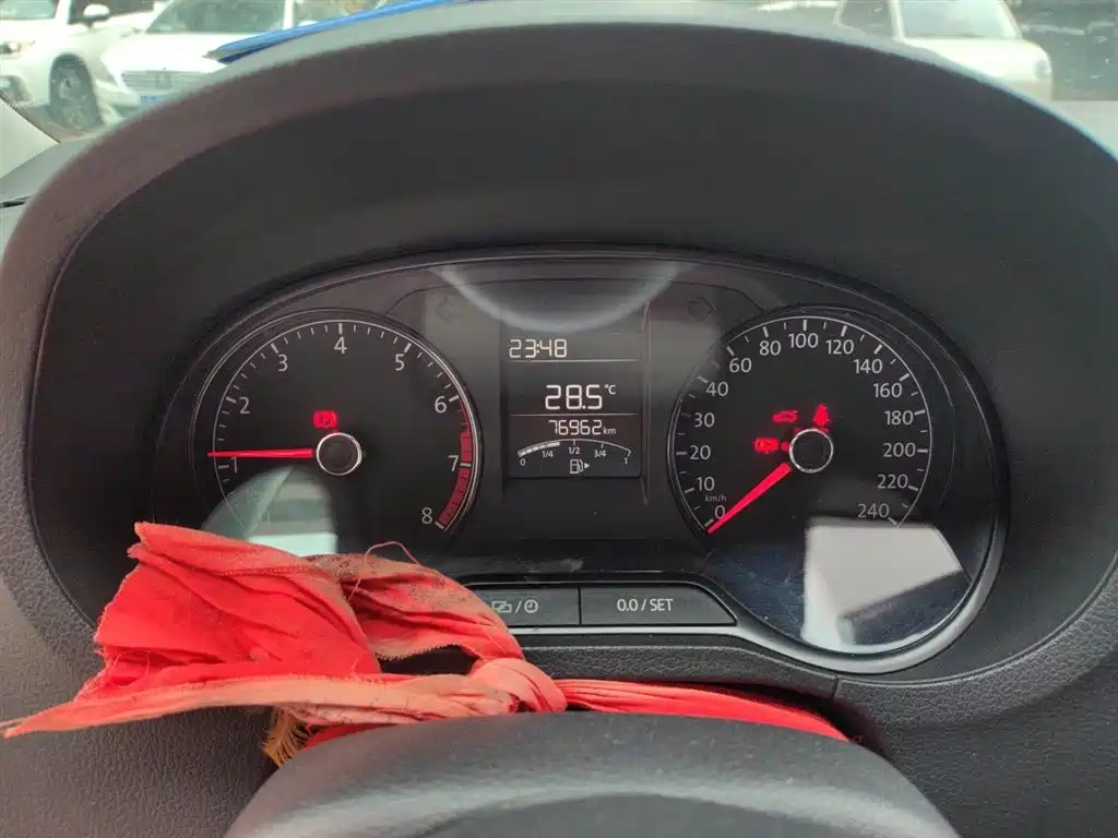 Volkswagen Polo 2016 1.4L Manual Trend фото 12