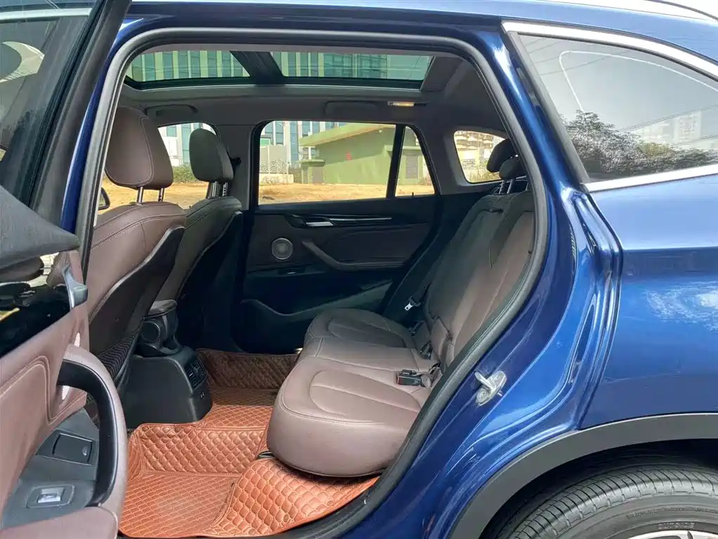 BMW X1 2021 sDrive25Li Leading фото 12