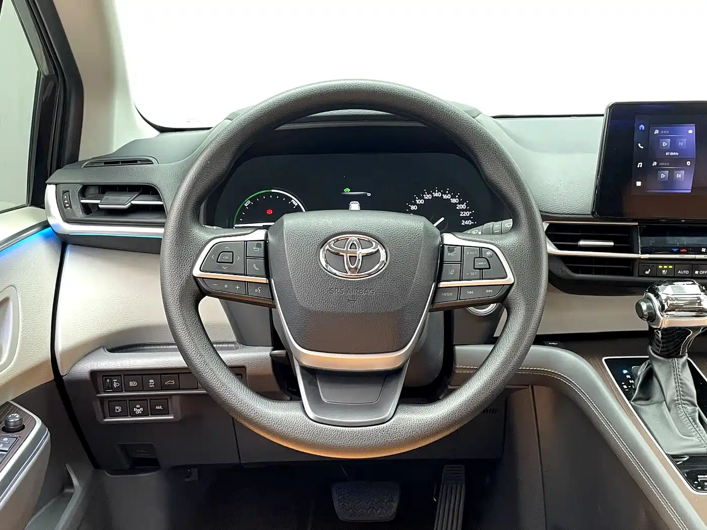 Toyota Sienna 2024 2.5L Hybrid Comfort Edition фото 24