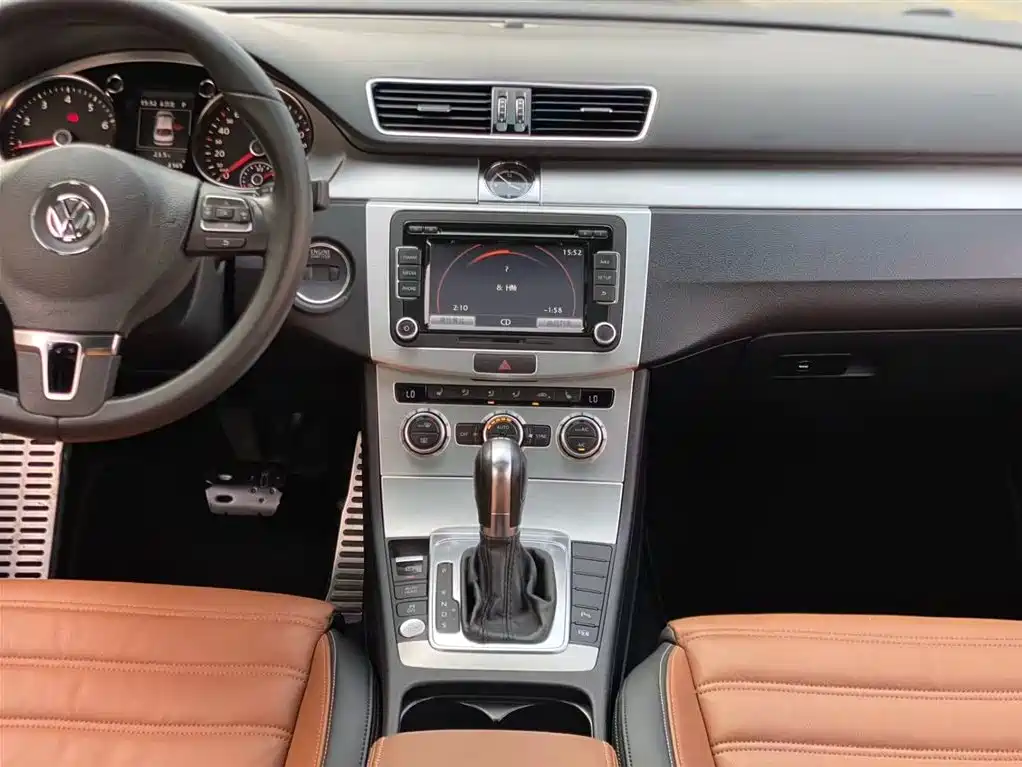 Volkswagen FAW-Volkswagen CC 2015 1.8TSI Luxury фото 10