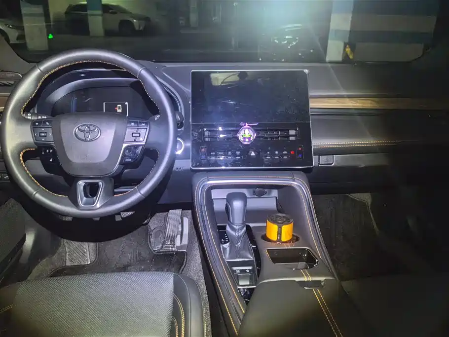 Toyota Avalon 2024 Model 2.0L Premium Selection Edition фото 13