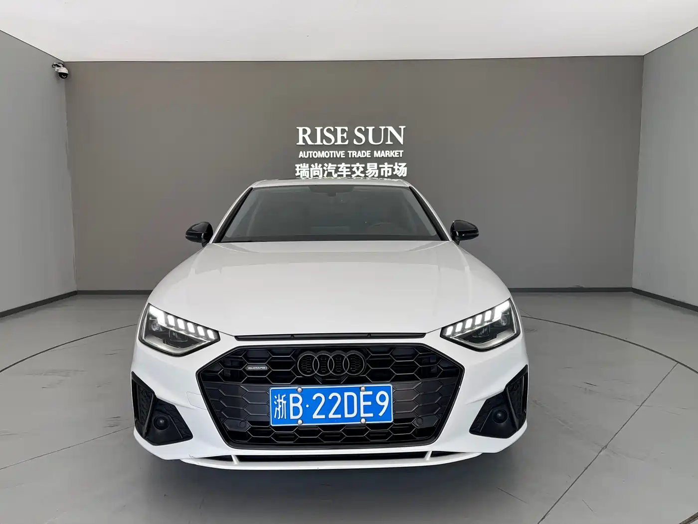 Audi A4L 2022 40 TFSI Luxury Dynamic фото 2
