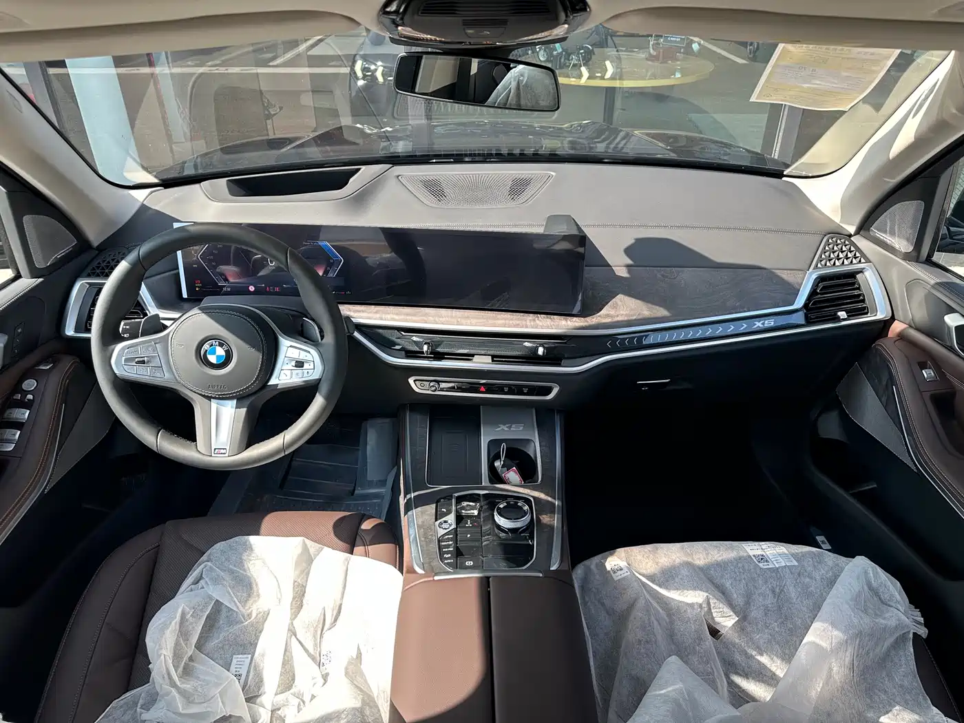 BMW X5 2025 Model xDrive 30Li Exclusive M Sport Blackout Package фото 7