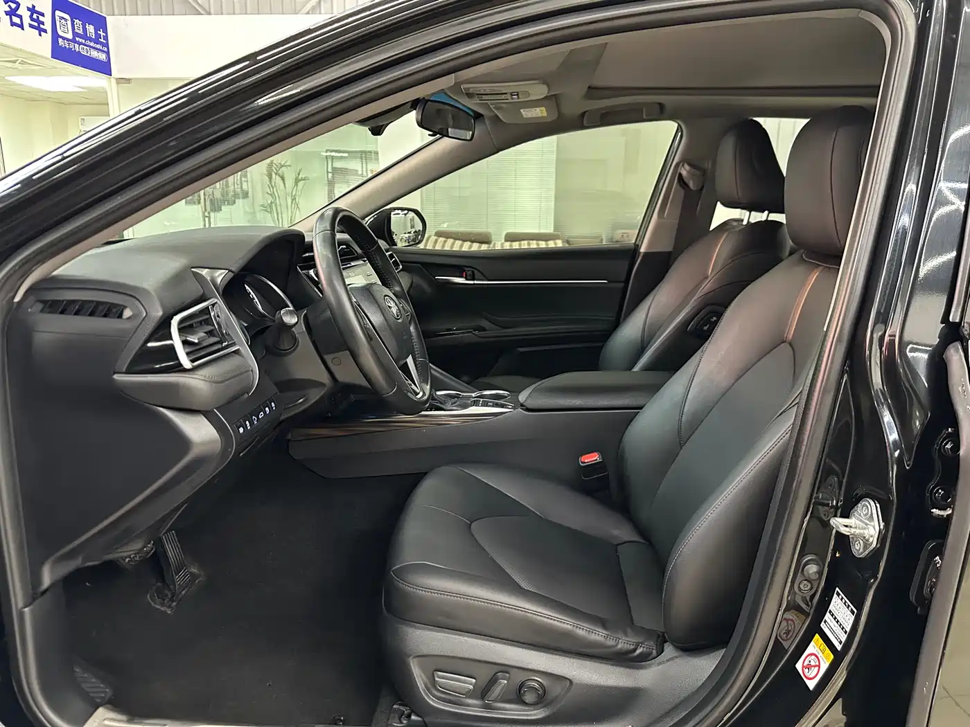Toyota Camry 2018 2.5G Luxury Edition фото 4