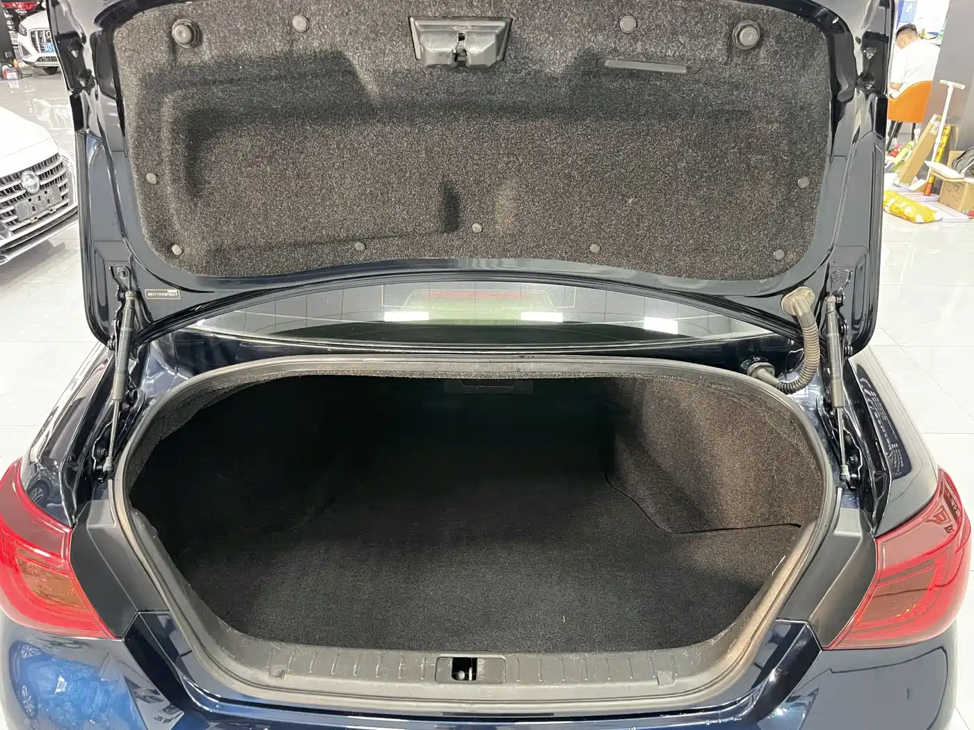 Infiniti Q70 2017 2017 Q70L 2.5L Elite Edition