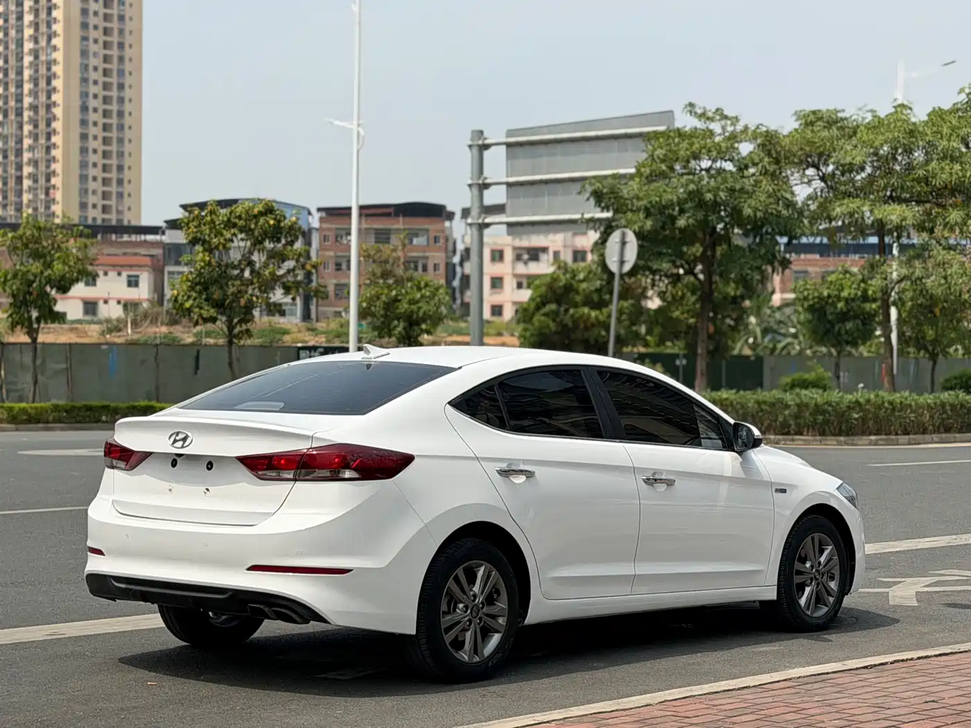 HYUNDAI LEAD