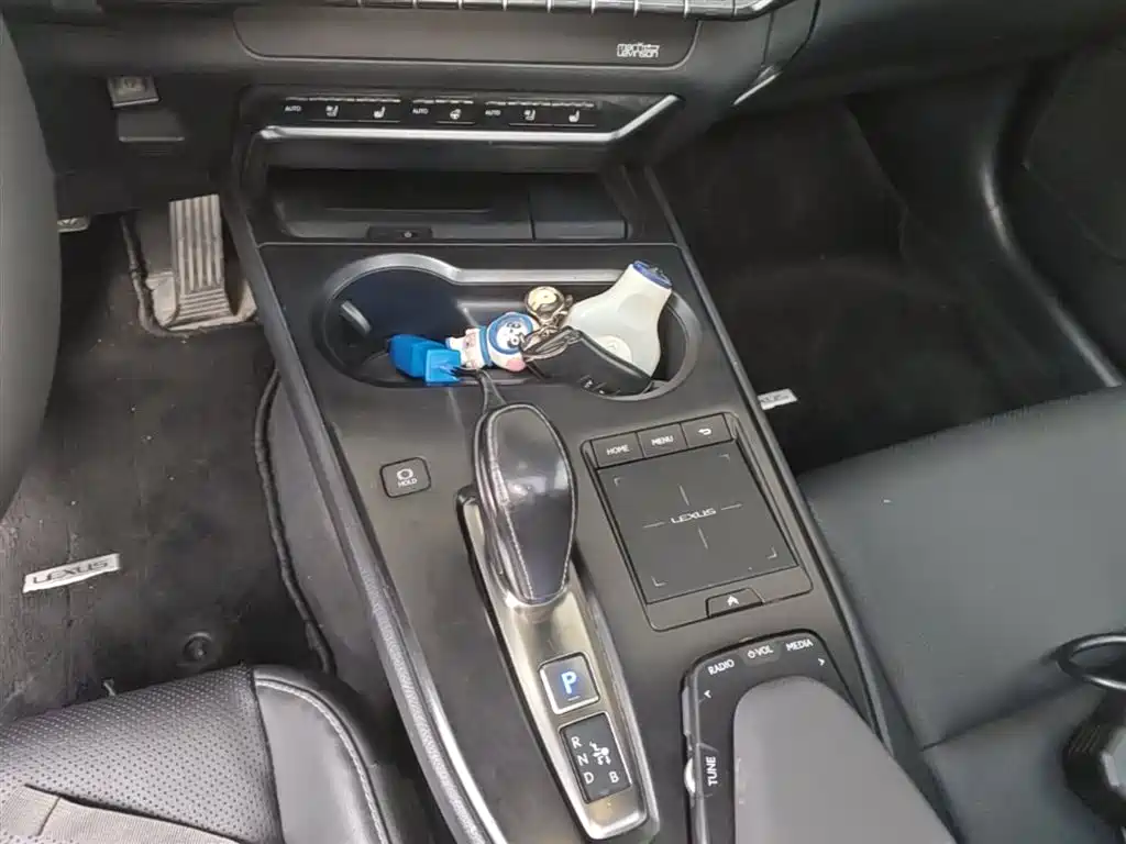 LEXUS UX NEW ENERGY
