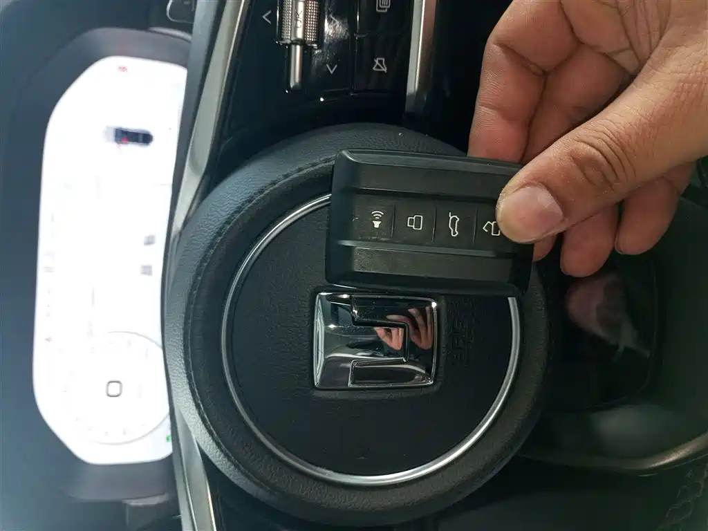 Tank 400 New Energy 2024 Hi4-T Off-Road Edition фото 11