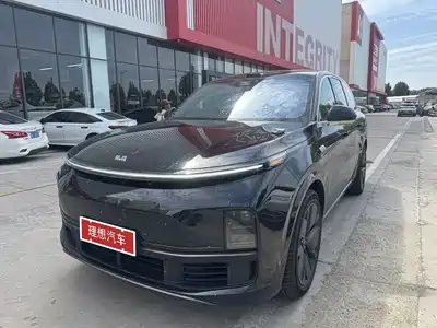 Li Auto L8