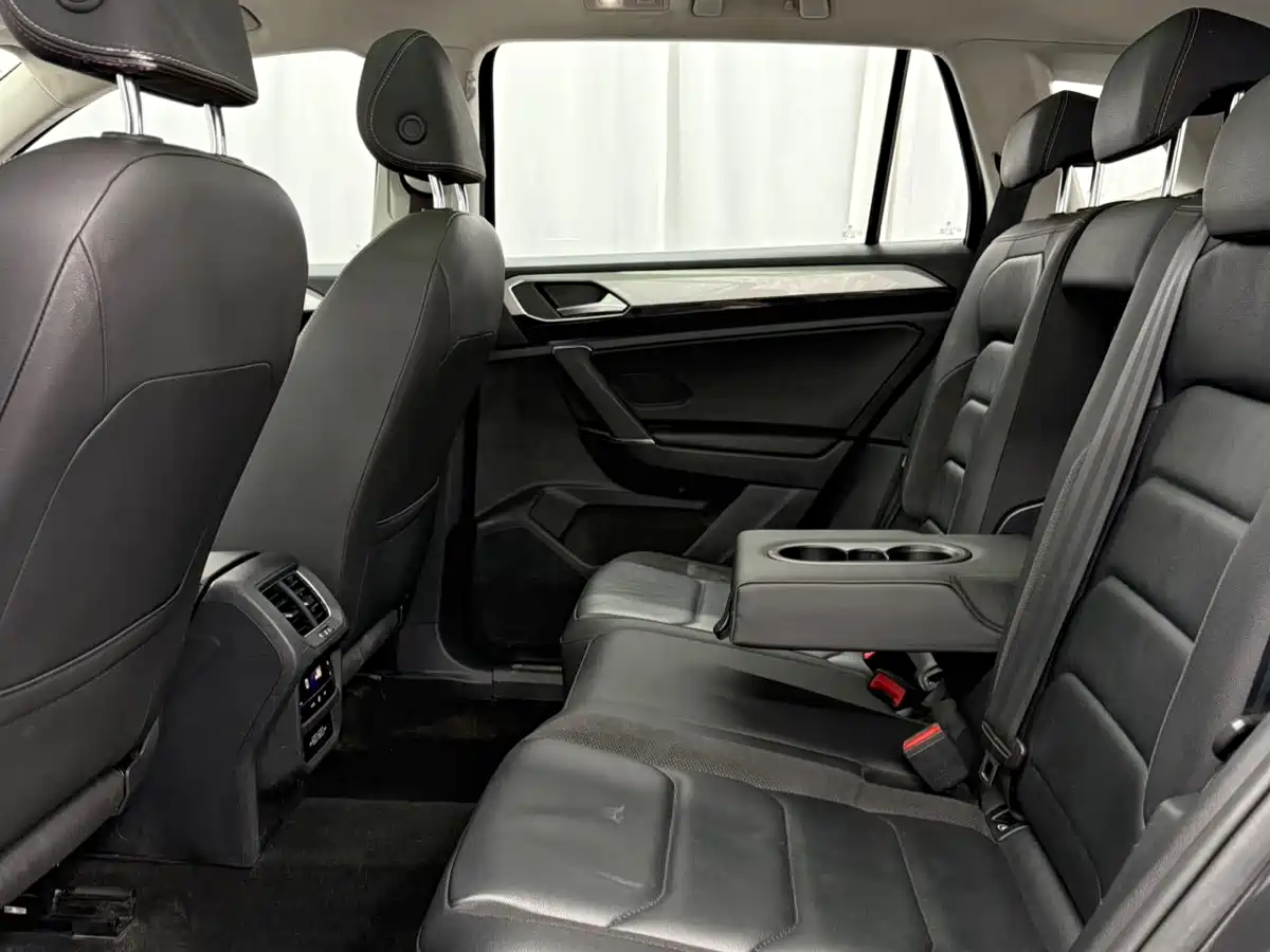 Volkswagen Tayron 2022 280TSI 2WD Luxury Smart Connect Edition фото 11