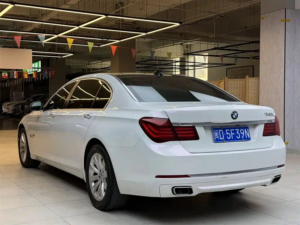 BMW 7 Series 2014 730Li Premium фото 4