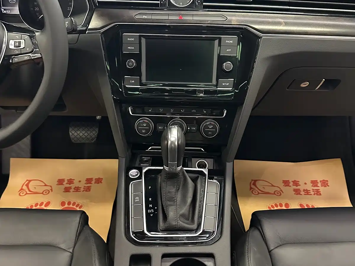 Volkswagen Magotan 2018 Facelift 330TSI DSG Luxury фото 11