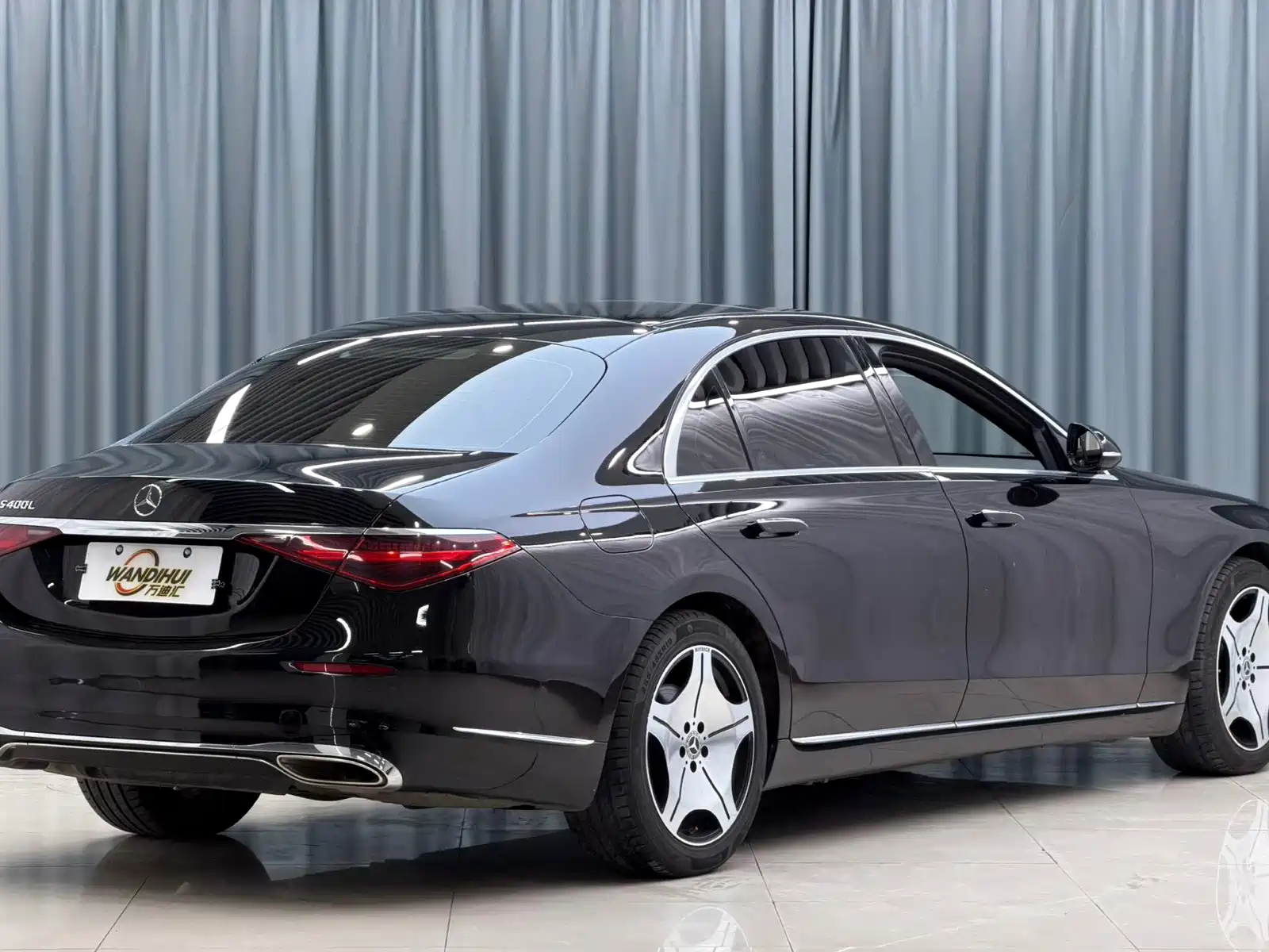 Фото 17 - Mercedes-Benz S-Class
