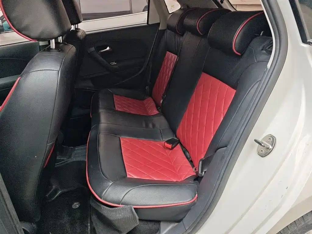 Volkswagen Polo 2016 1.4L Automatic Trend фото 15