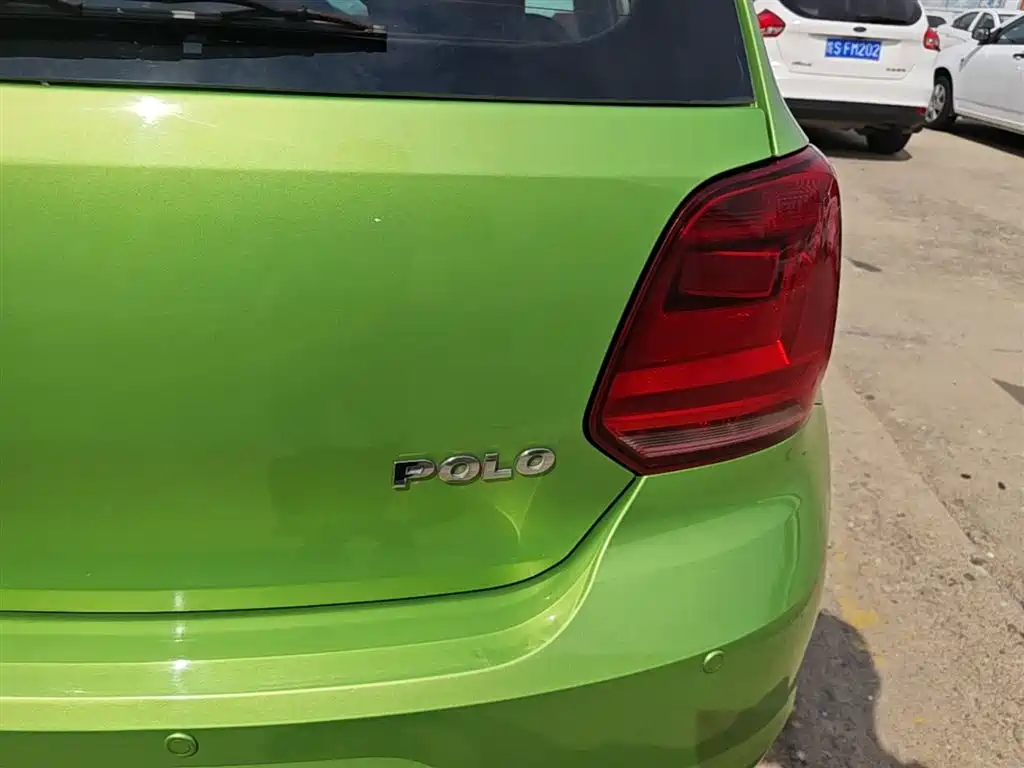 Volkswagen Polo 2016 1.4L Automatic Trend фото 8