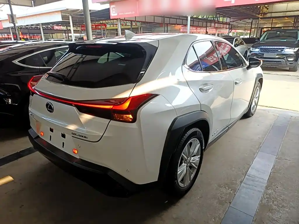 Photo 7 - Lexus UX