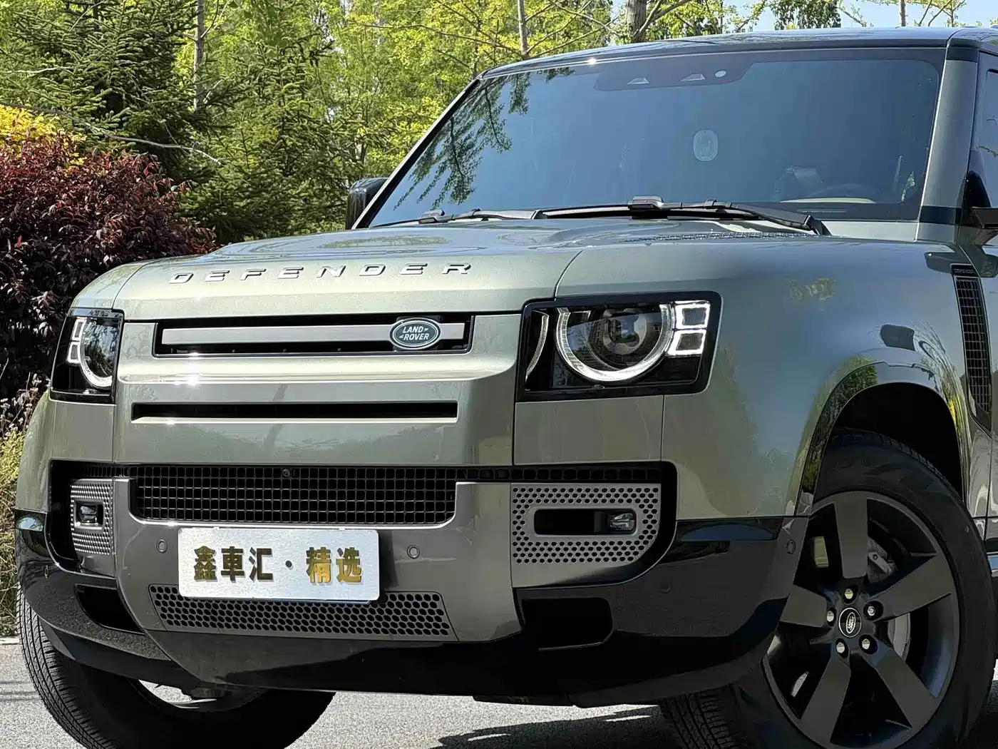Land Rover Defender 2025 110 3.0T P400 -Dynamic HSE фото 5
