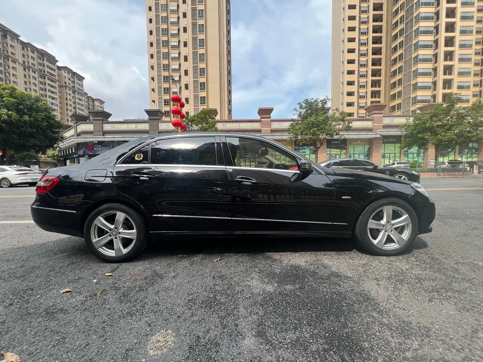 Фото 5 - Mercedes-Benz E-Class