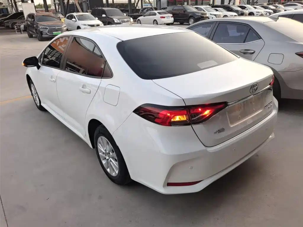 Toyota Corolla 2021 1.2T S-CVT Pioneer PLUS Edition фото 5