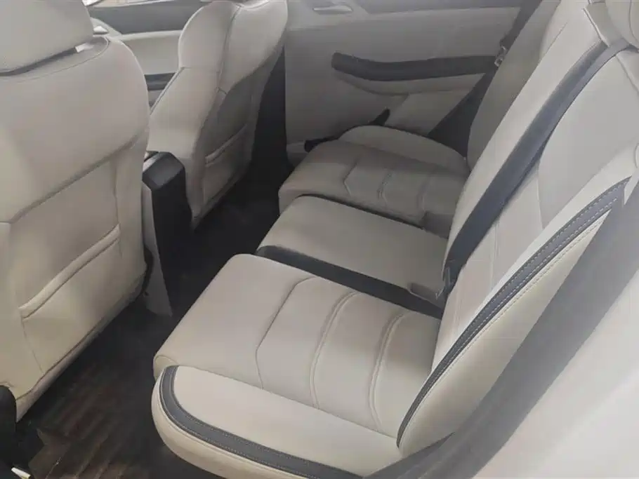 BYD Yuan Pro 2021 401KM Luxury Model фото 11