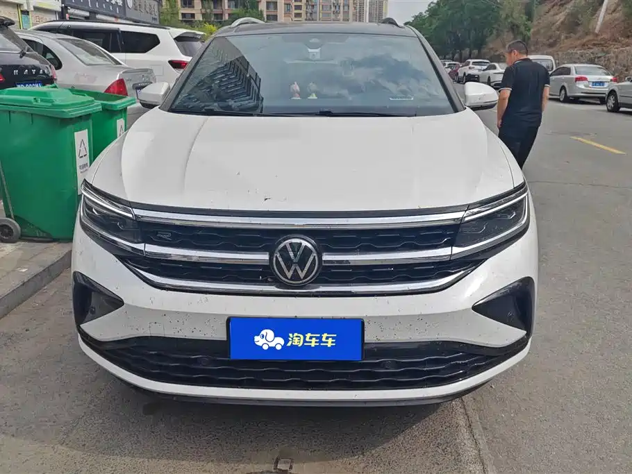 Volkswagen Talagon 2021 380TSI 4WD R-Line Explorer Edition фото 2