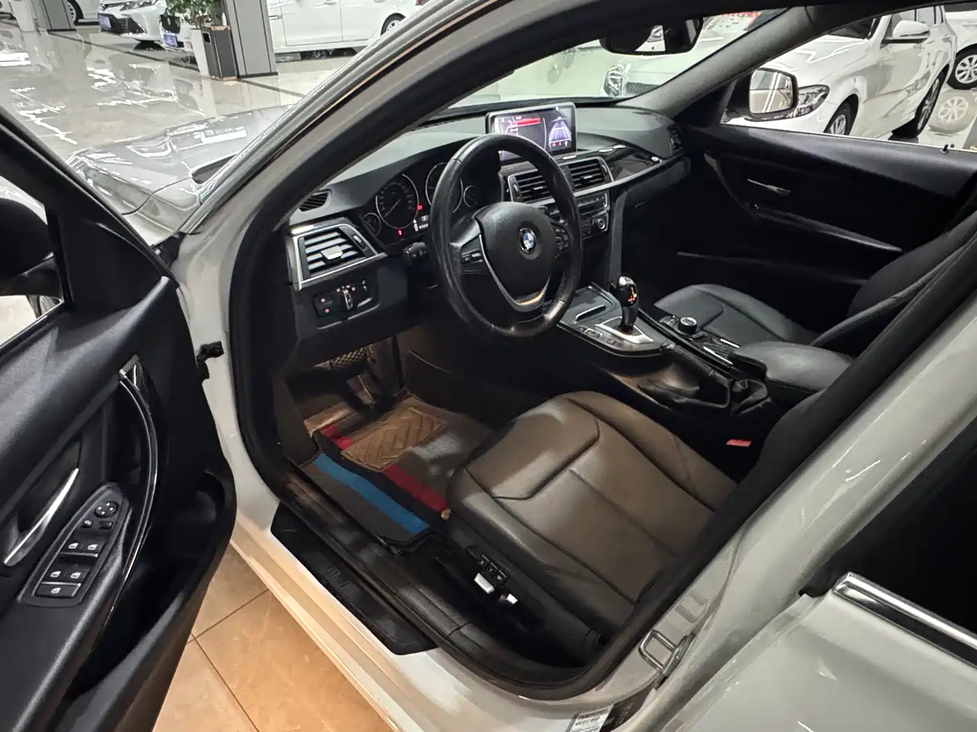 BMW 3 Series 2017 320Li Fashion фото 10