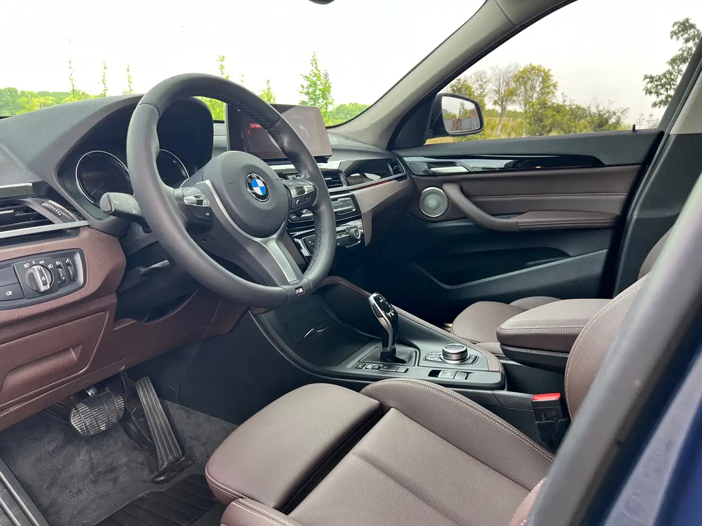 BMW X1 2022 sDrive25Li Leading фото 8