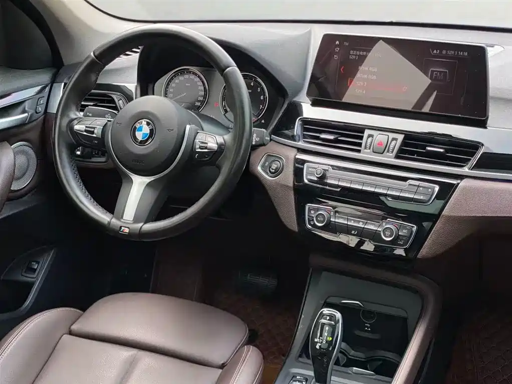 BMW X1 2021 sDrive25Li Leading фото 10
