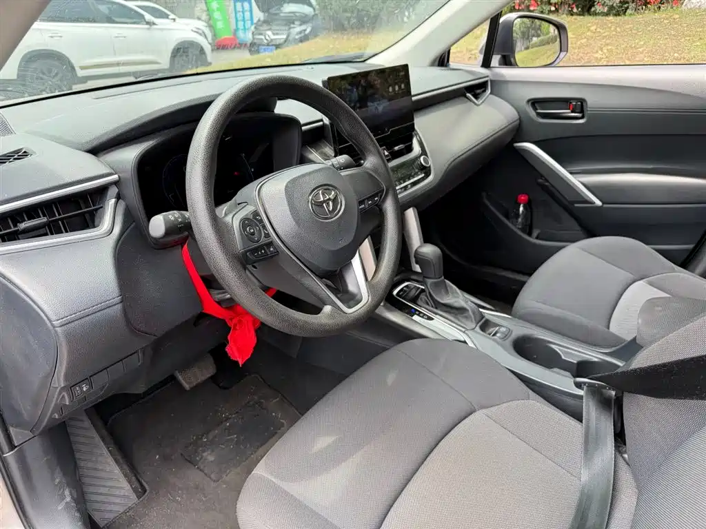Toyota Frontlander 2024 2.0L CVT Elite Edition фото 7