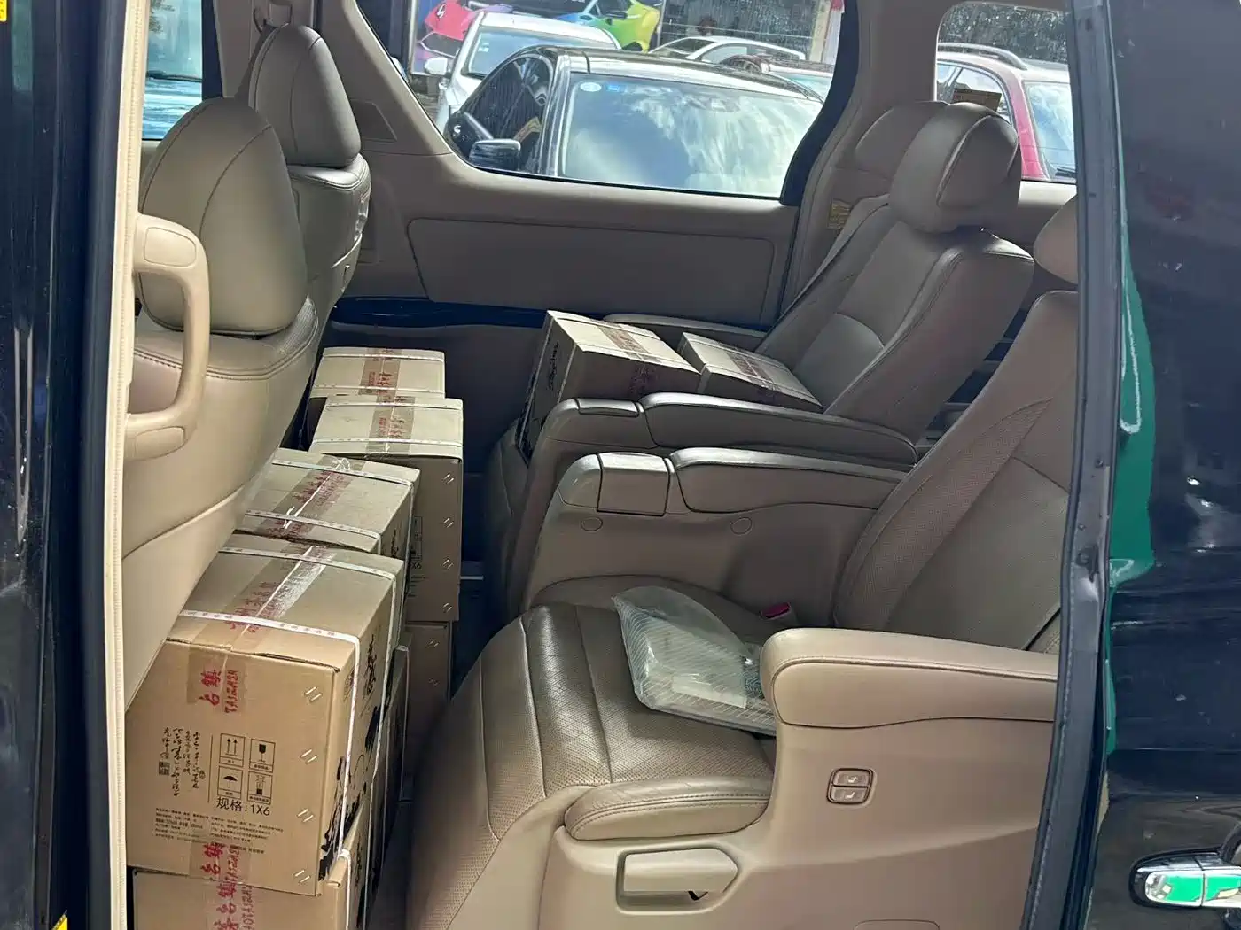 Toyota Alphard 2011 3.5L Luxury Edition фото 5