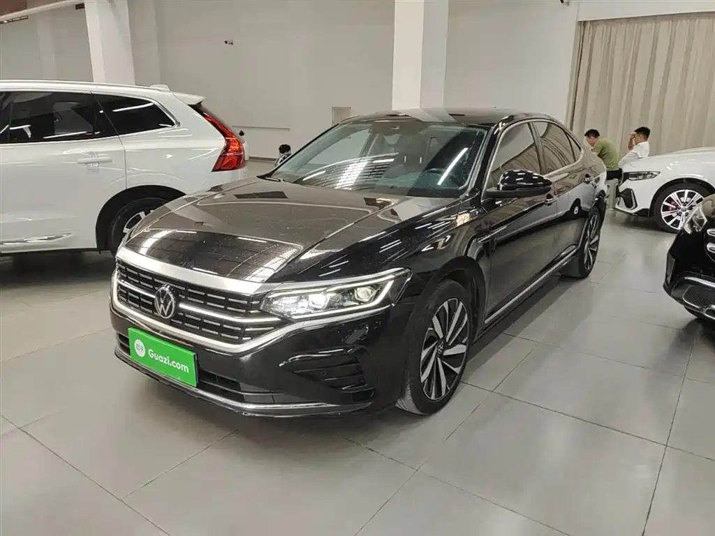Volkswagen Passat 2022 330TSI Luxury Edition