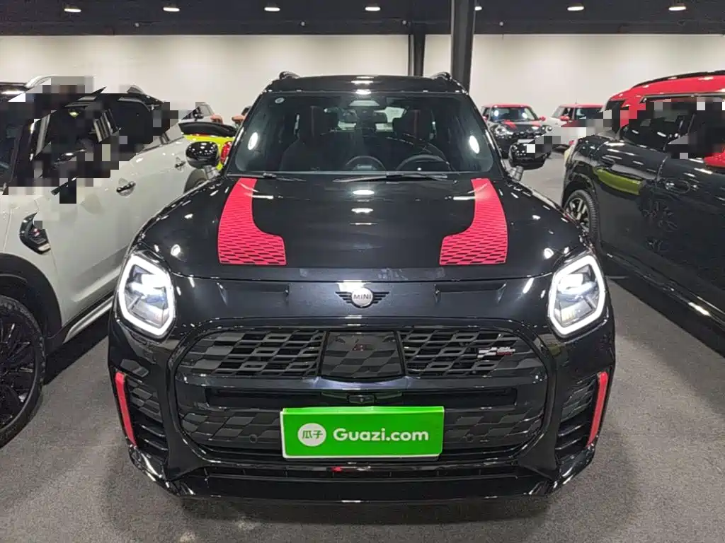 2024 MINI JCW COUNTRYMAN